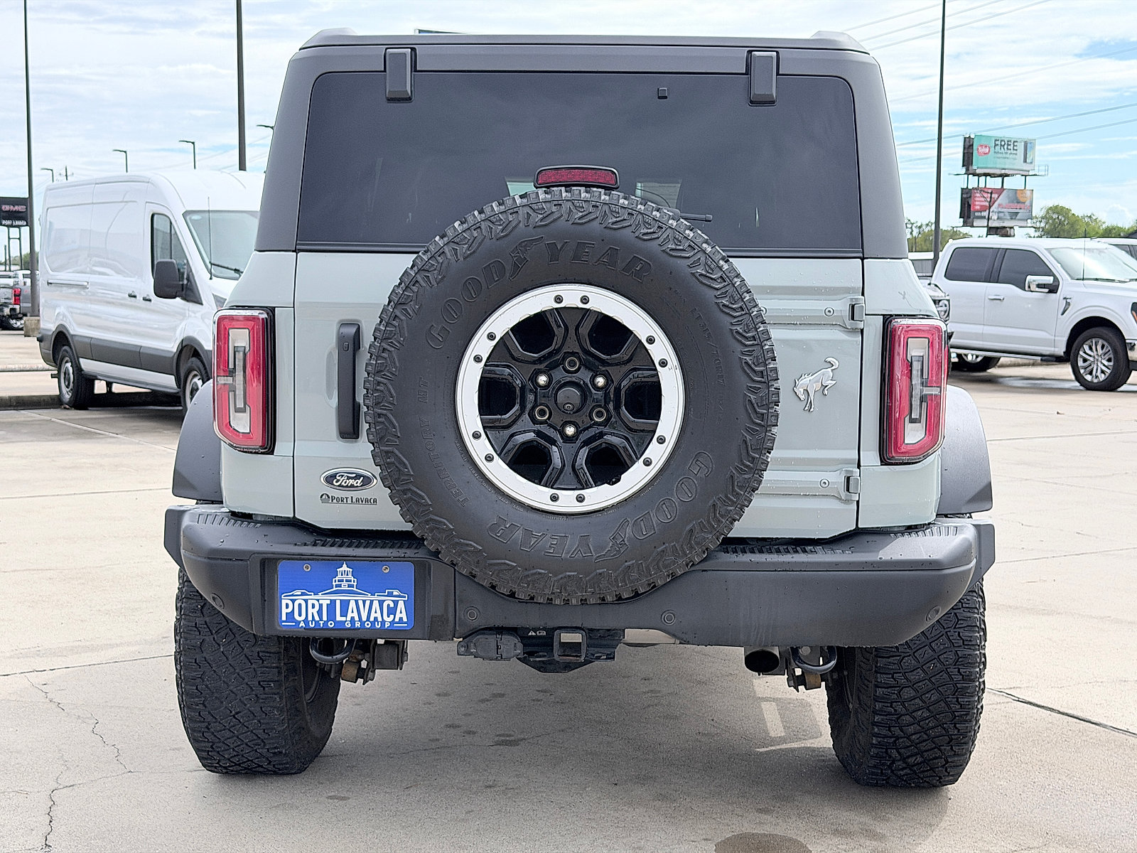 Used 2023 Ford Bronco Badlands AWD/4WD image 6