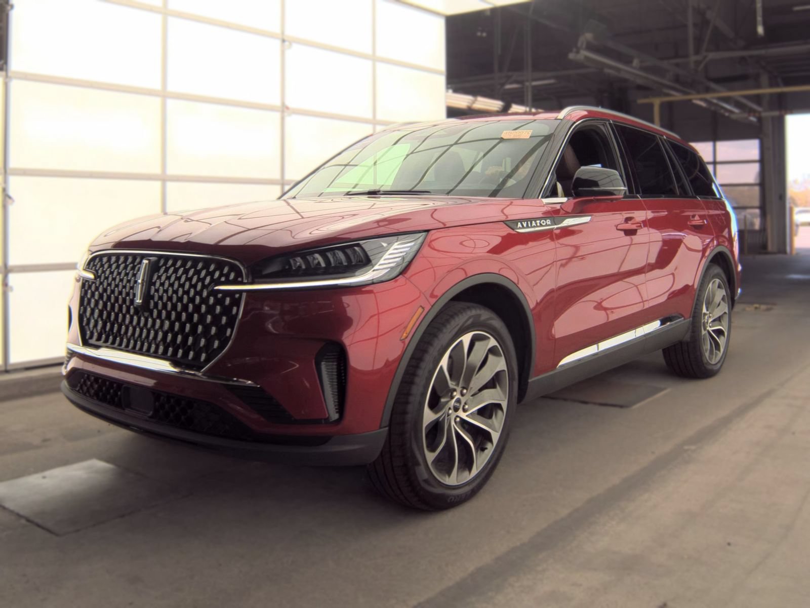 Used 2026 Lincoln Aviator Reserve AWD/4WD image 4