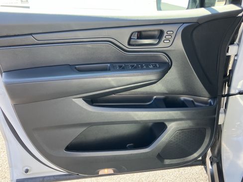 Certified 2025 Honda Odyssey EX-L image 14