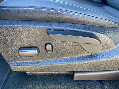 Used 2017 Chevrolet Colorado Z71 image 25