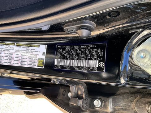 Used 2024 Toyota Corolla SE image 34