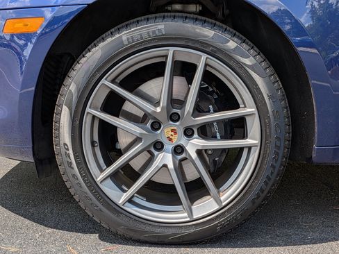 Certified 2024 Porsche Macan S AWD/4WD image 36