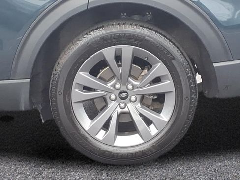 Used 2023 Ford Explorer XLT w/ Equipment Group 202A AWD/4WD image 3