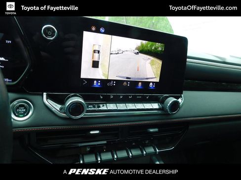 Used 2024 Chevrolet Colorado Z71 w/ Z71 Convenience Package 2 image 11