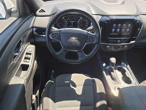 Used 2023 Chevrolet Traverse LT FWD image 32