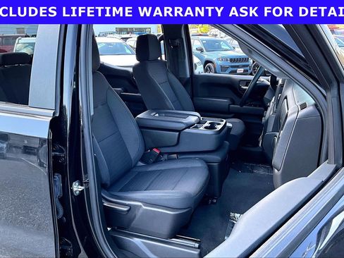 Used 2022 Chevrolet Silverado 1500 Custom Trail Boss AWD/4WD image 7
