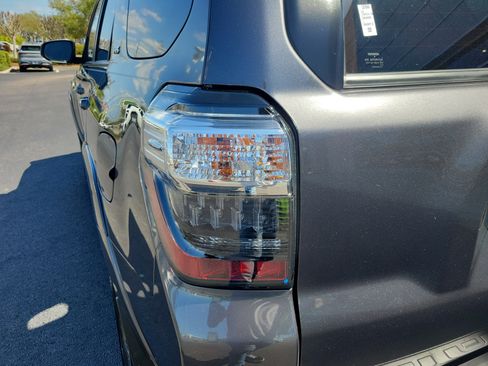 Used 2021 Toyota 4Runner SR5 Premium w/ Moonroof Package image 10