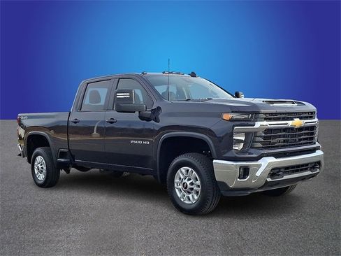 Used 2024 Chevrolet Silverado 2500 LT w/ All Star Edition image 3