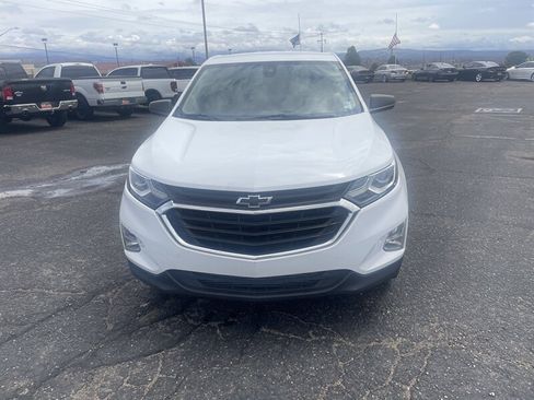 Used 2020 Chevrolet Equinox LS FWD image 3