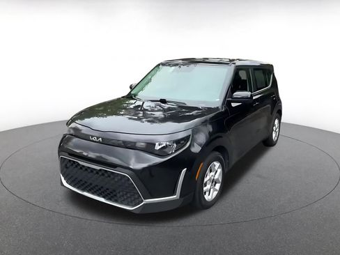 Used 2025 Kia Soul LX w/ LX Technology Package image 7