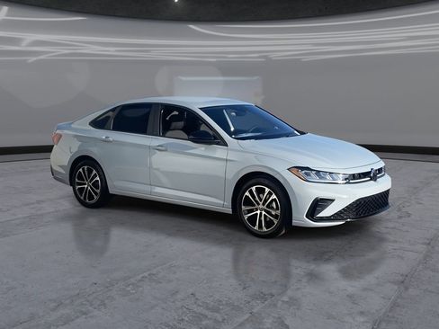 New 2026 Volkswagen Jetta Sport FWD image 2