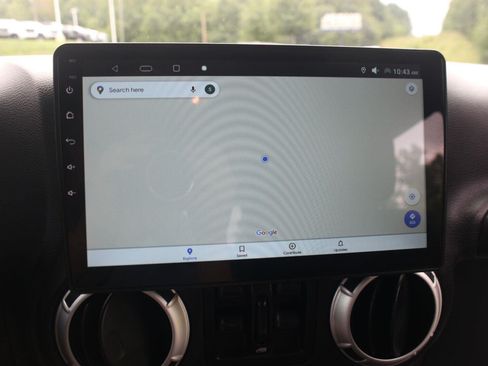Used 2016 Jeep Wrangler Unlimited Rubicon w/ Connectivity Group AWD/4WD image 24