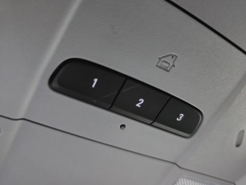 Used 2021 Chevrolet Blazer LT AWD/4WD image 18