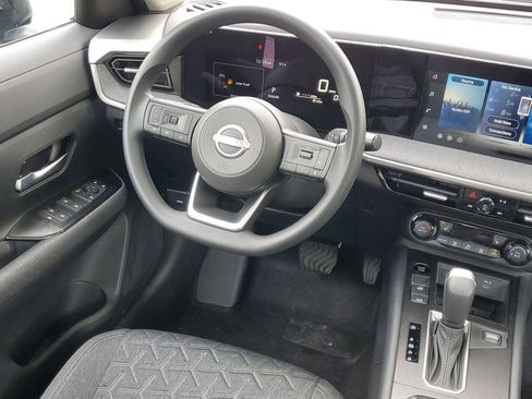 New 2026 Nissan Kicks SV w/ SV Premium Package AWD/4WD image 11