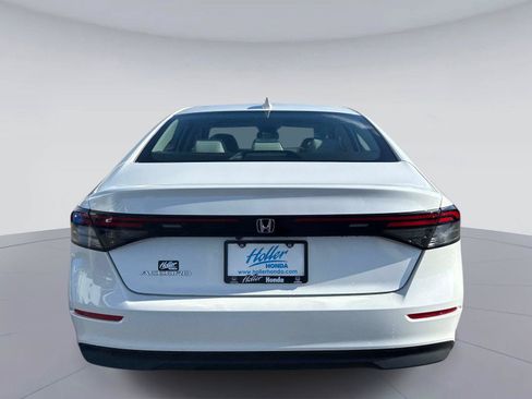Certified 2024 Honda Accord LX image 5