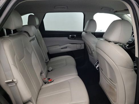 Used 2023 Kia Sorento S FWD image 19