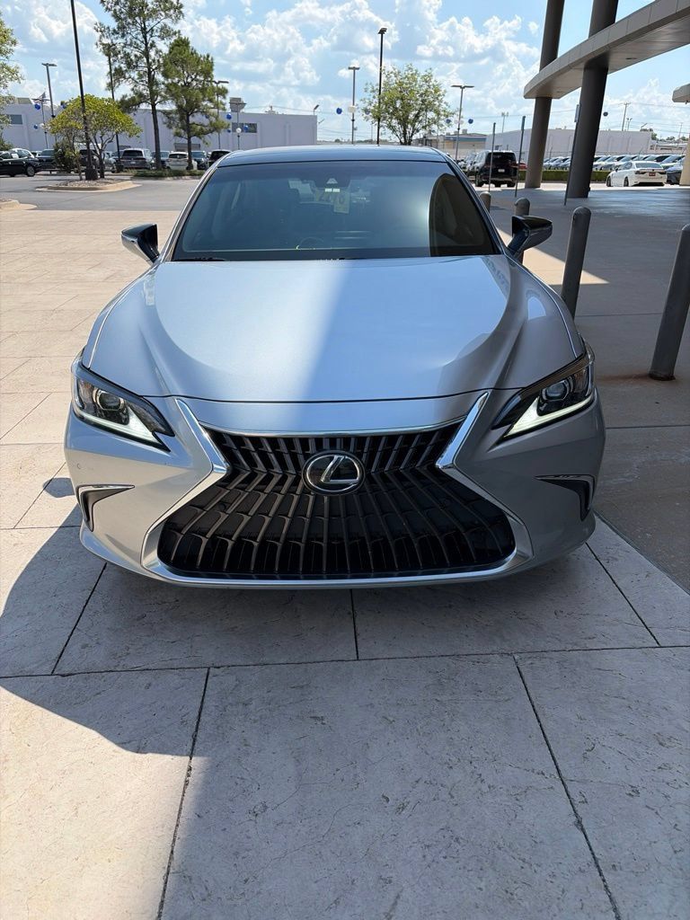 Used 2022 Lexus ES 350 w/ Premium Package FWD image 6