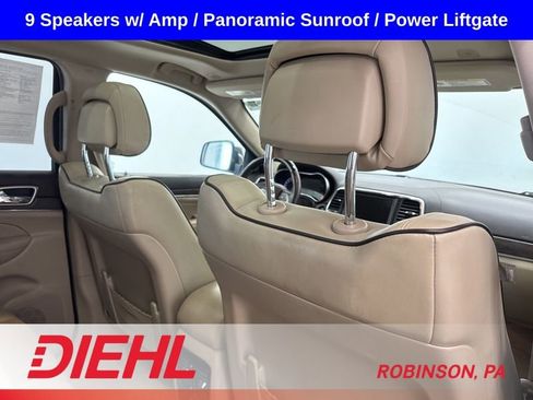 Used 2017 Jeep Grand Cherokee Overland AWD/4WD image 13