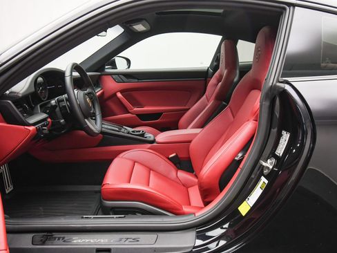 Used 2024 Porsche 911 Carrera S image 16