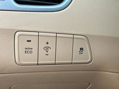 Used 2012 Hyundai Elantra GLS w/ Preferred Pkg 3 image 17