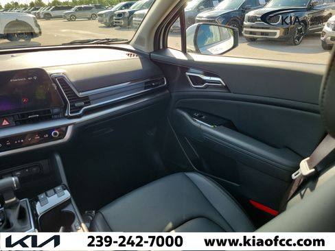 Certified 2025 Kia Sportage EX FWD image 16