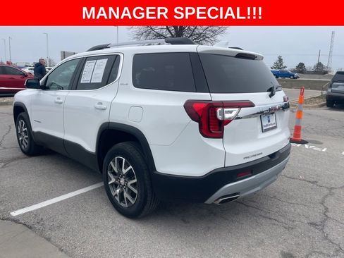 Used 2023 GMC Acadia SLE w/ Driver Convenience Package FWD image 5