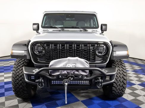 Used 2024 Jeep Wrangler Unlimited Sport AWD/4WD image 2
