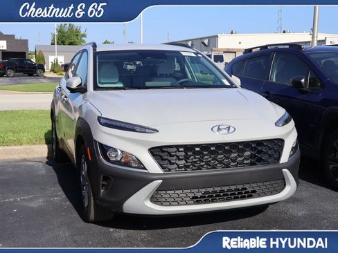 Used 2023 Hyundai Kona SEL w/ Cargo Package AWD/4WD image 3
