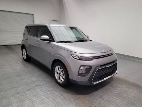 Used 2022 Kia Soul LX w/ Technology Package FWD image 13
