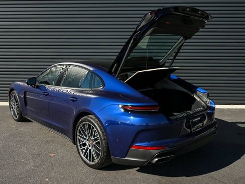 Certified 2025 Porsche Panamera image 33