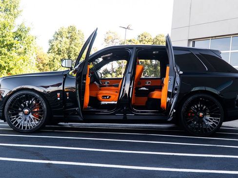 Used 2023 Rolls-Royce Cullinan AWD/4WD image 8