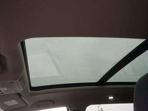 New 2026 Volkswagen Atlas Peak Edition image 17