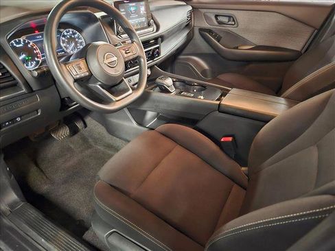 Used 2023 Nissan Rogue S FWD image 10