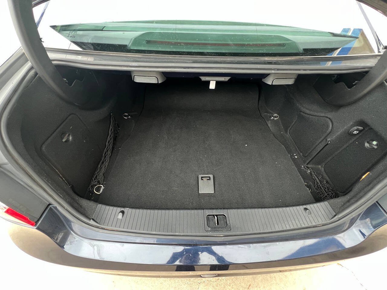 Used 2012 Mercedes-Benz E 350 Sedan image 12