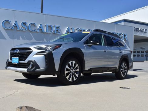 Used 2023 Subaru Outback Limited AWD/4WD image 1