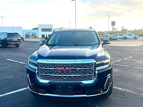 Used 2023 GMC Acadia Denali w/ Black Diamond Edition FWD image 2