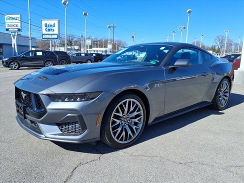 Used 2025 Ford Mustang GT Premium image 8