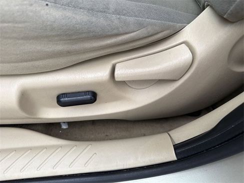 Used 2012 Ford Escape XLT image 11