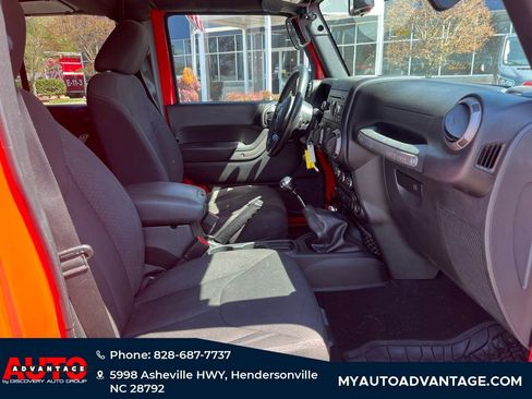 Used 2018 Jeep Wrangler Unlimited Sport S image 24