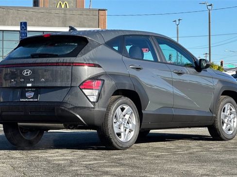 New 2026 Hyundai Kona SE image 6