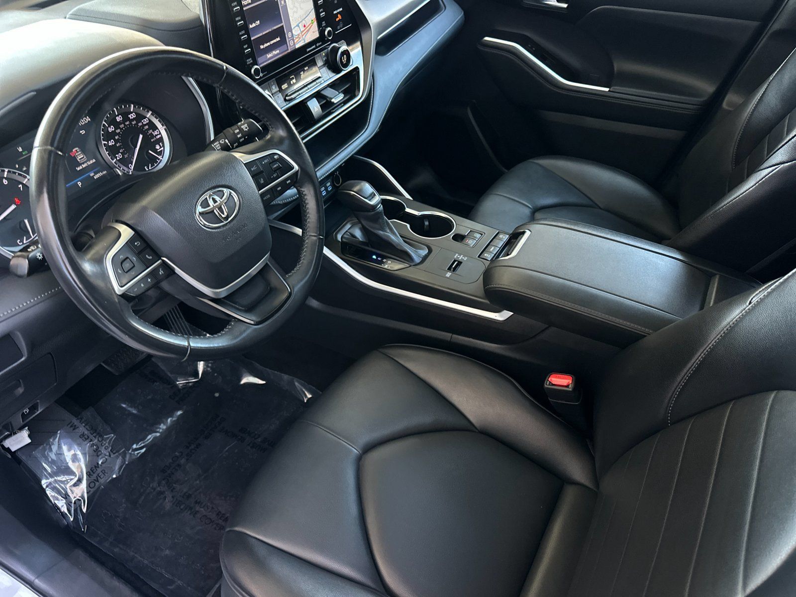 Used 2022 Toyota Highlander XLE FWD image 9