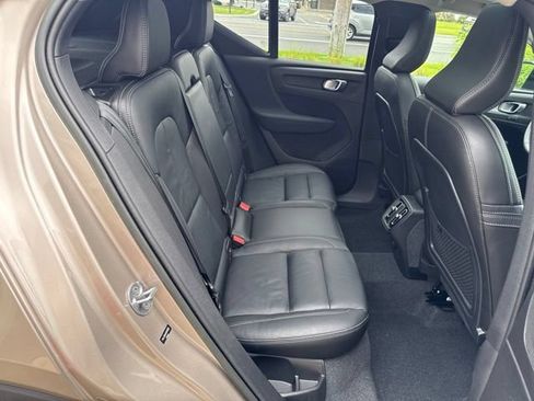 Used 2023 Volvo XC40 B5 Plus w/ Climate Package AWD/4WD image 13