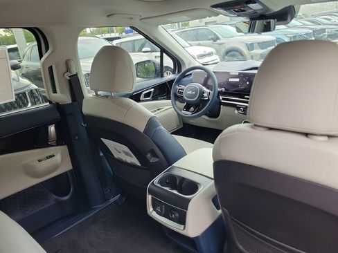 New 2026 Kia Carnival SX Prestige FWD image 13