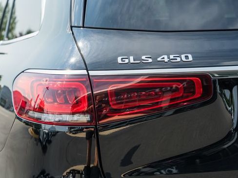 Used 2021 Mercedes-Benz GLS 450 4MATIC image 7