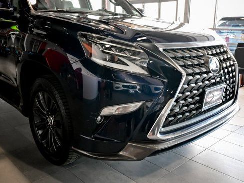 Used 2022 Lexus GX 460 Luxury w/ Sport Design Package image 10