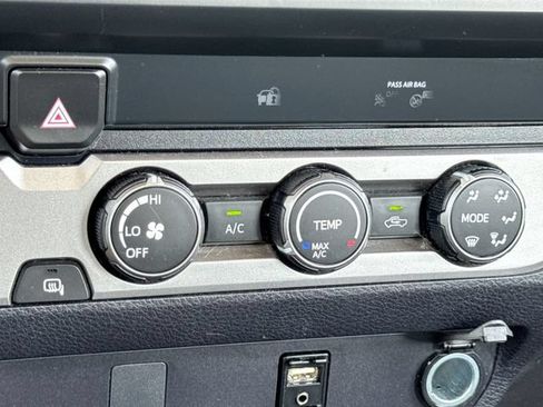 Used 2019 Toyota Tacoma SR w/ SR Convenience Package RWD image 18