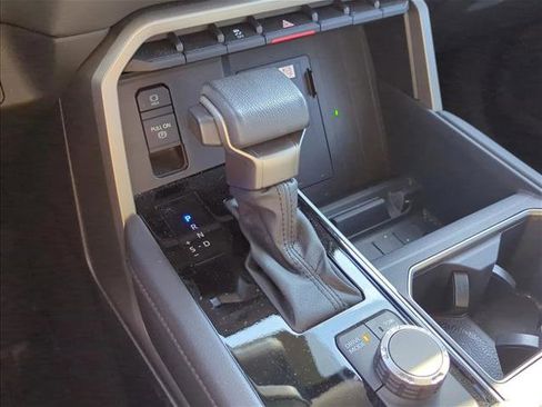 Used 2023 Toyota Tundra Limited image 22