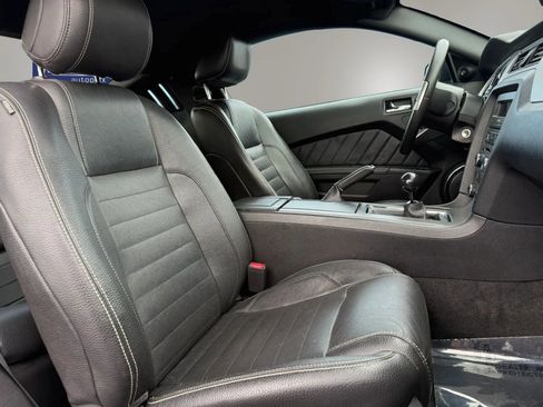 Used 2012 Ford Mustang Coupe RWD image 23