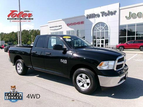 Used 2024 RAM 1500 Classic SLT AWD/4WD image 1