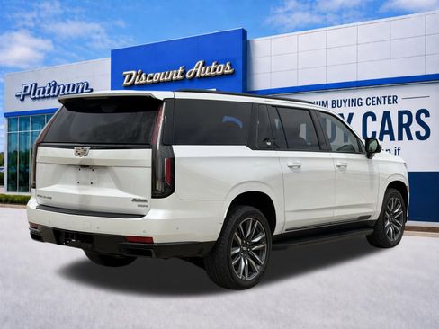 Used 2023 Cadillac Escalade ESV Sport w/ Heavy-Duty Trailer Package AWD/4WD image 7
